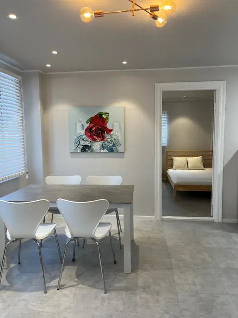 Red rose house, one stop to Hongdae, 2 minutes to DMC station - Image 1
