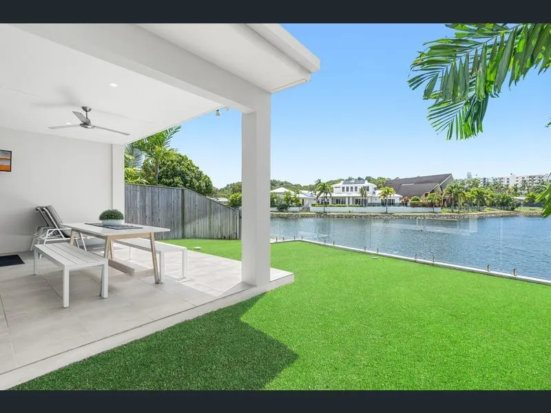 Blue Lagoon Villa B - Image 1