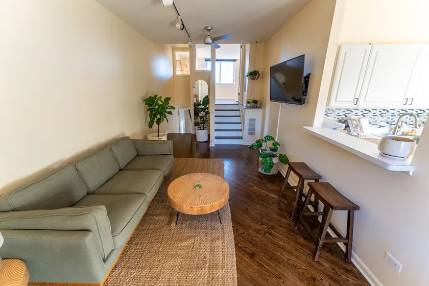 Bright 2-Bed in Wicker Park | 606 Trail, Blue Line - Image 1