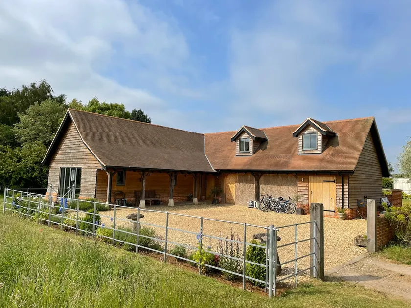Two Acres Lodge - Image 1
