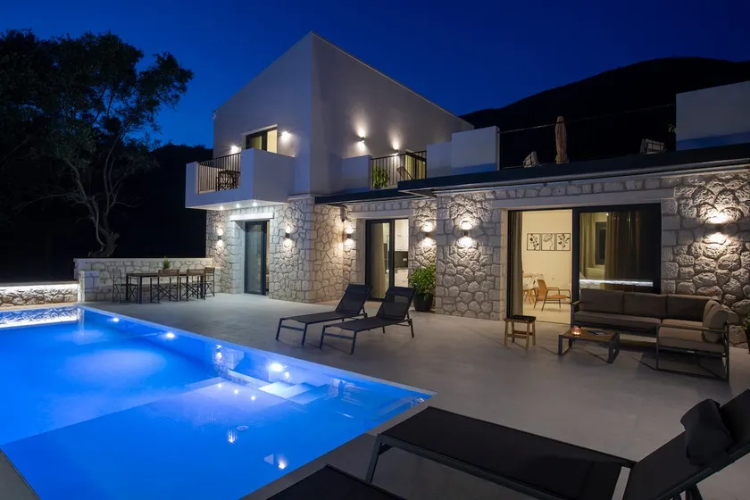 White River Villa - Image 1