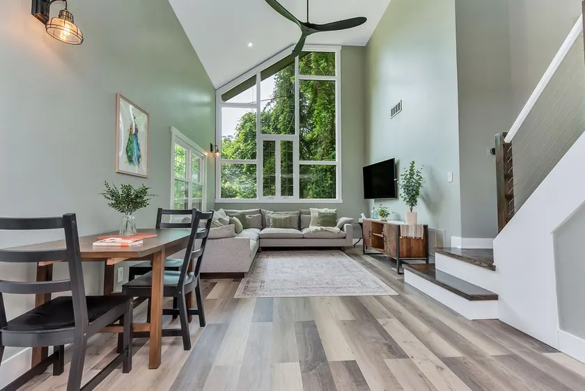 Modern 3 BR house in Belmont - Image 1