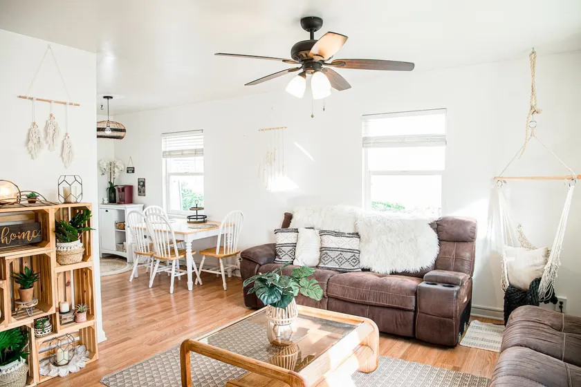 Cozy 4BR Home – Two Living Spaces & Great Access - Image 1