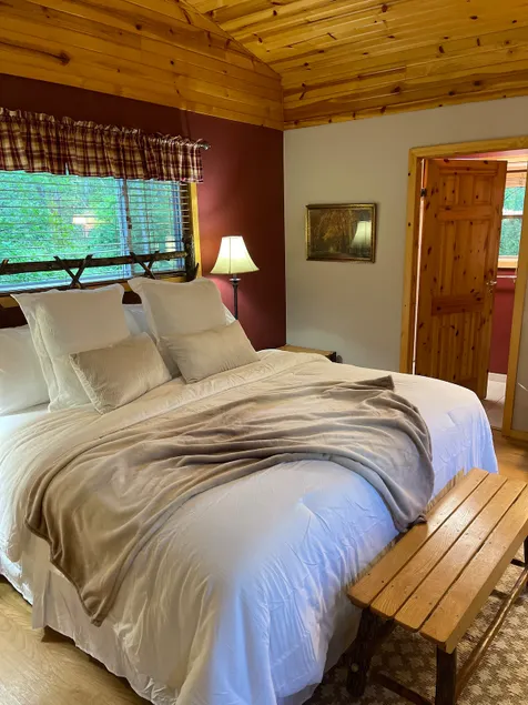 VC Cottages- Cabin B - Image 1