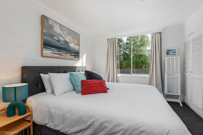 Cosy apartment 10 mins from city centre - Image 1