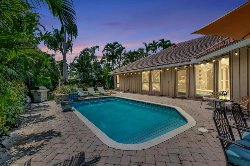 Idyllic Boca Pool Home Study FAU Mizner - Image 1