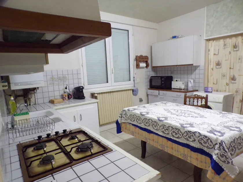 Grandma’s House – Retro Charm & Private Courtyard - Image 1