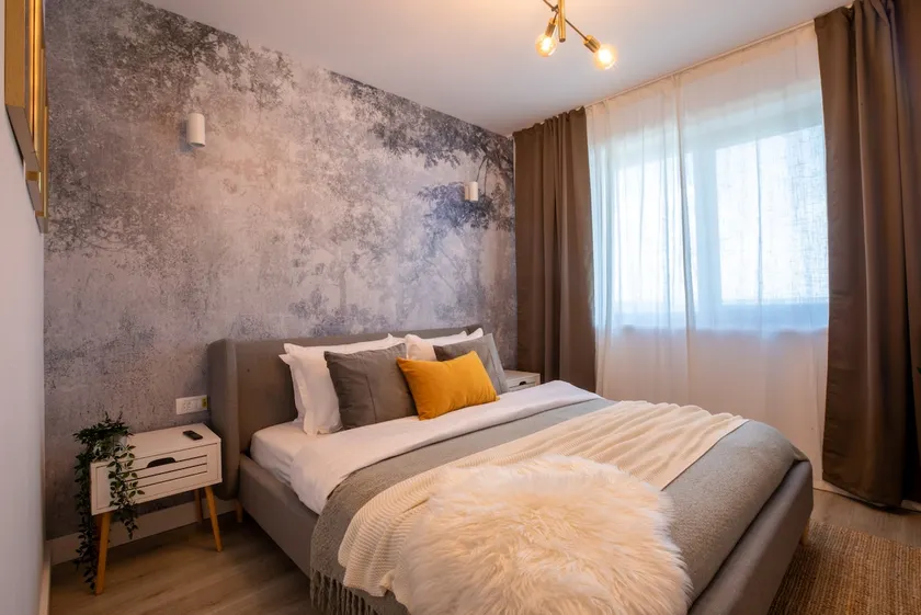 Stunning 1BR Apartments in North District - Image 1
