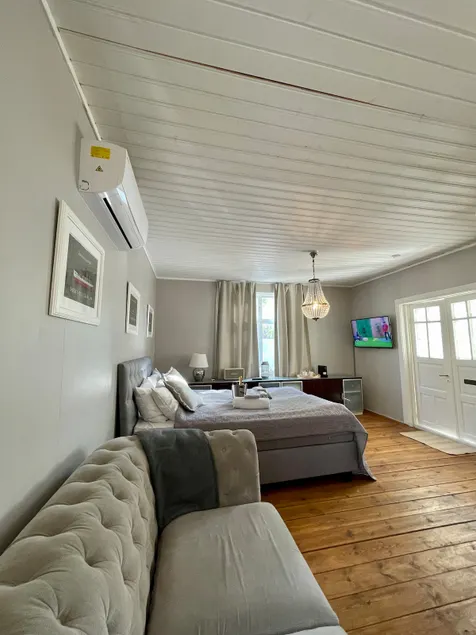 Captain's Cottage - Image 1