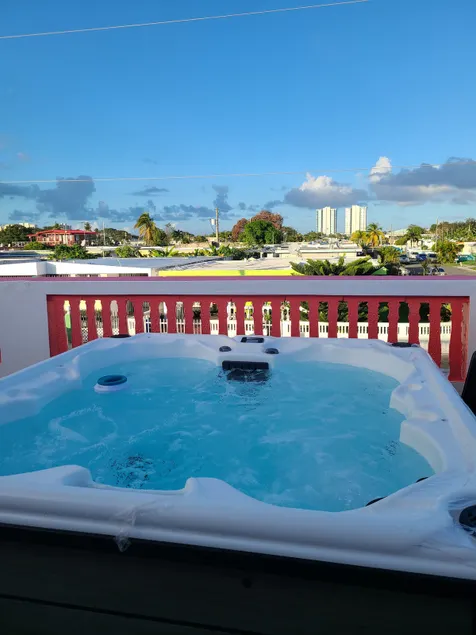 Sunset Balcony Vacation Home with Jacuzzi and Spa - Image 1