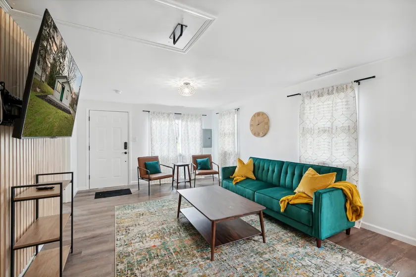 Splash of Sunshine | 2 Bed 1 Bath - Image 1