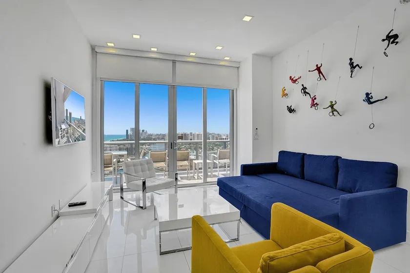 Beachwalk Resort Upper Penthouse - Image 1