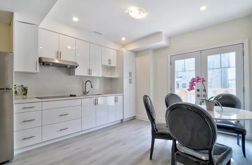 50% month discount Amazing 3 Bedrooms Guest Suite - Image 1