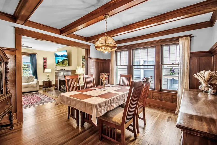 Stylish 3bd apartment by Delaware Park and Museums - Image 1