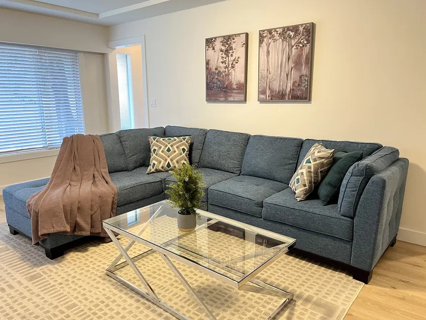 Escape to a 2 BRD Home w/ Queen Beds! - Image 1