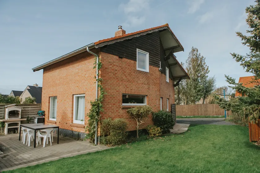 Y-Beachhouse - Image 1