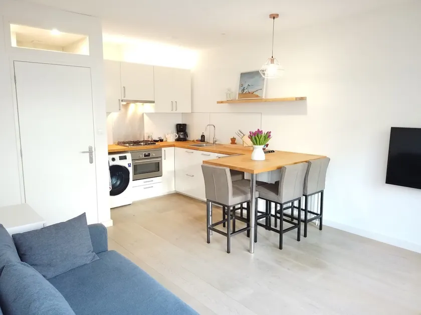 2-room apartment + 2 e-bikes - Image 1
