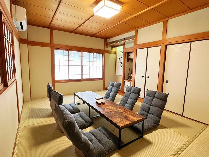 Sunny private rental accommodation The area is about 120 ㎡ and the maximum occupancy is 8 people - Image 1