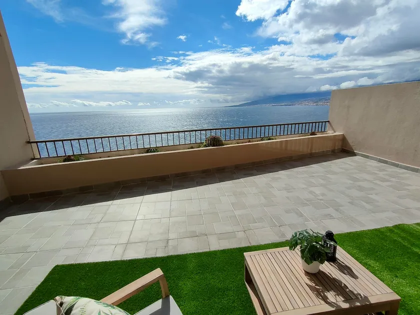 Oceanview Apartment with Balcony - Image 1