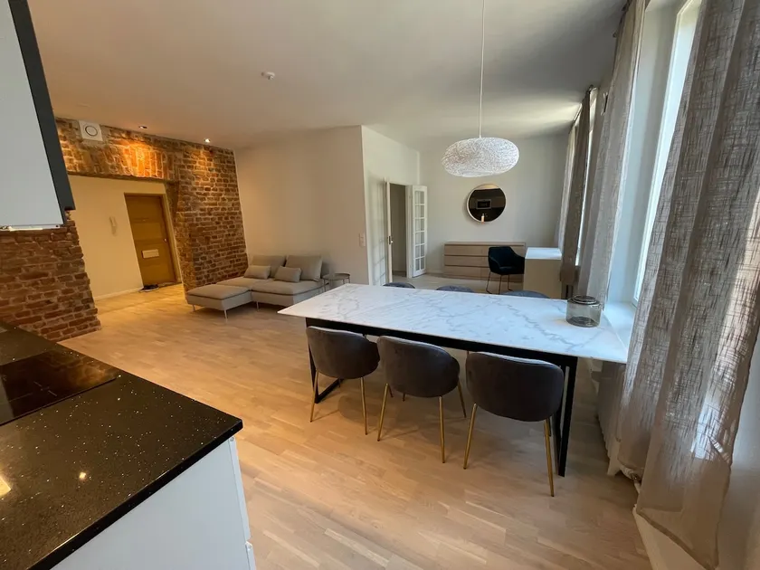 Beautiful apartment in a prime location in the heart of the city - Image 1