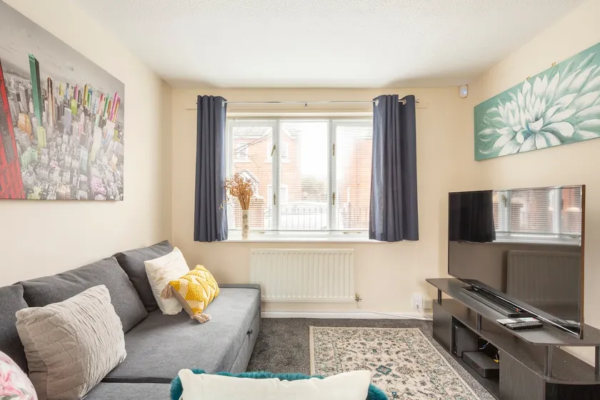 New Manchester Getaway Home - Free Gated Parking with Fob - Image 1