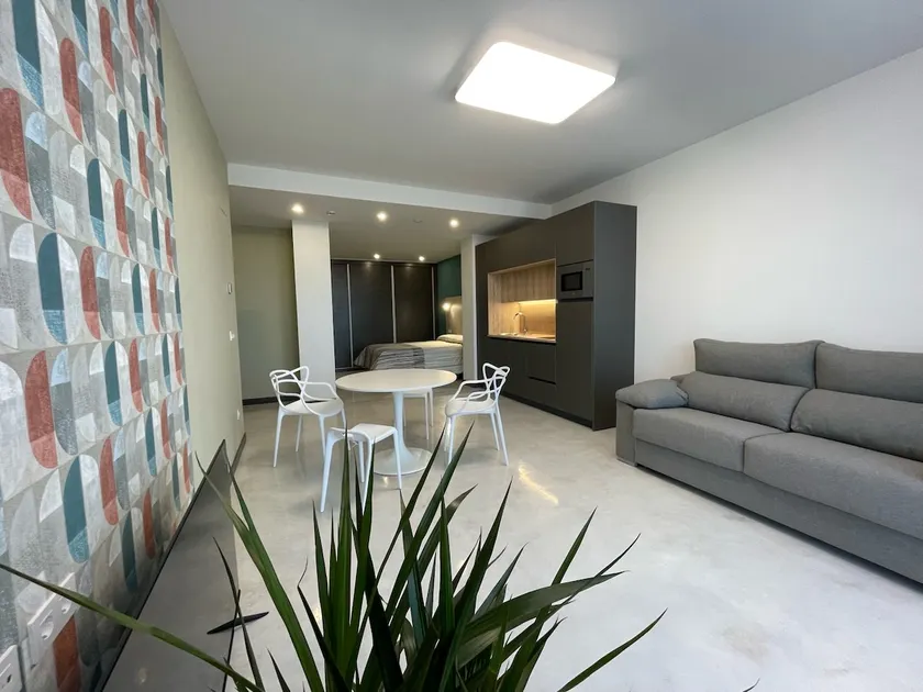 A6 Centrally located and modern loft - Image 1