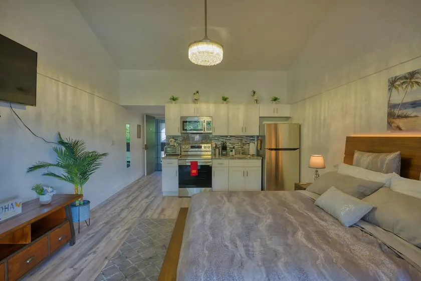 Modern Suite-Polynesian Retreat - Image 1
