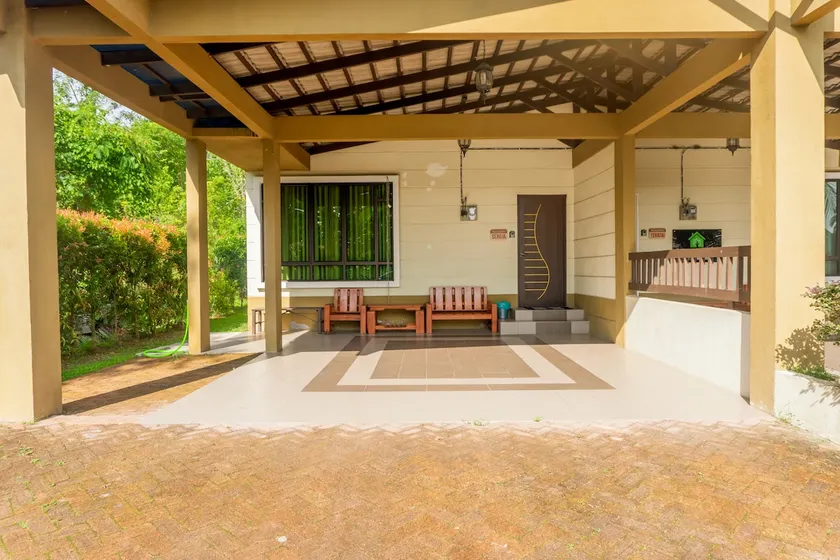 5 Bedrooms Homestay with Private Pool (SEROJA) - Image 1