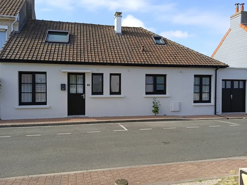 Beautiful house 50 m from the beach - Image 1