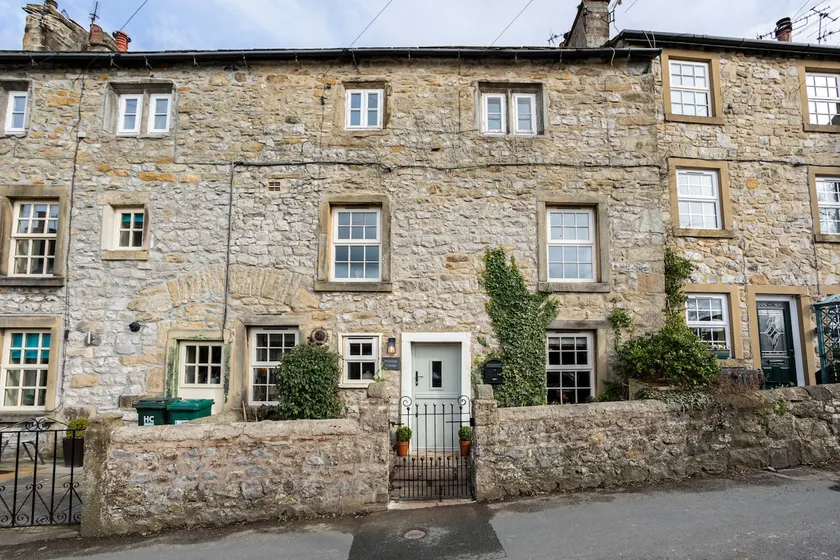 Primrose Cottage with Log Burner (Dog Friendly) - Image 1