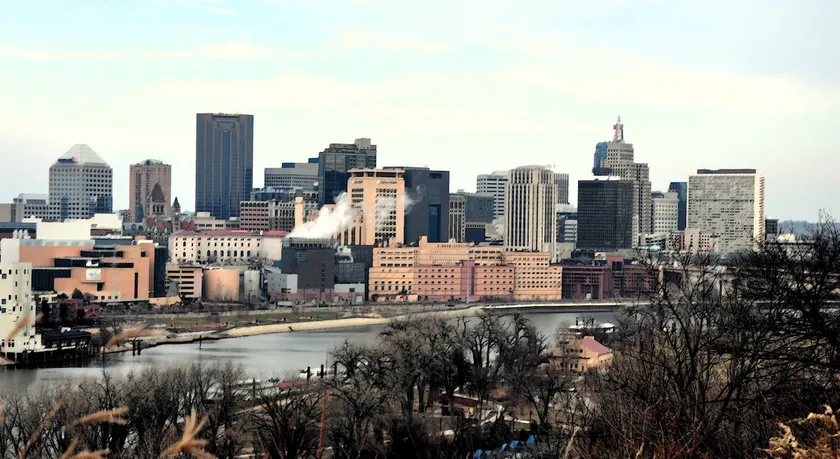Close to Downtown, Home Away - Image 1