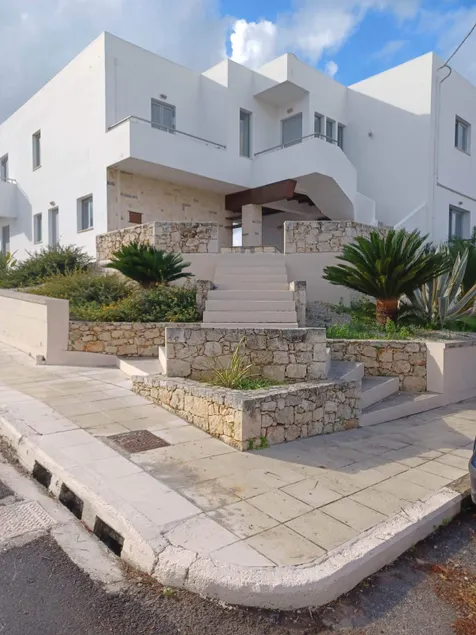 Mini Villa Kalathas - Image 1
