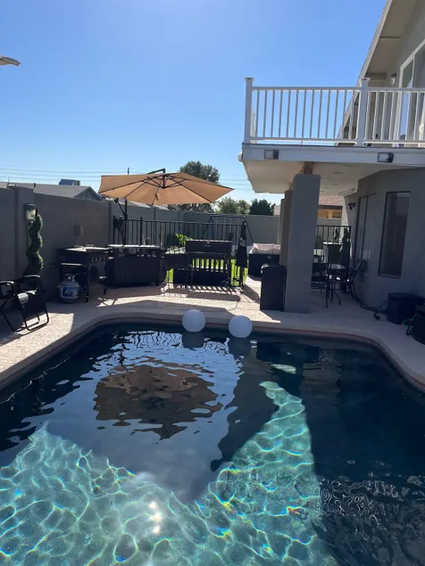 Glendale Getaway - Walking distance to Stadium - Image 1