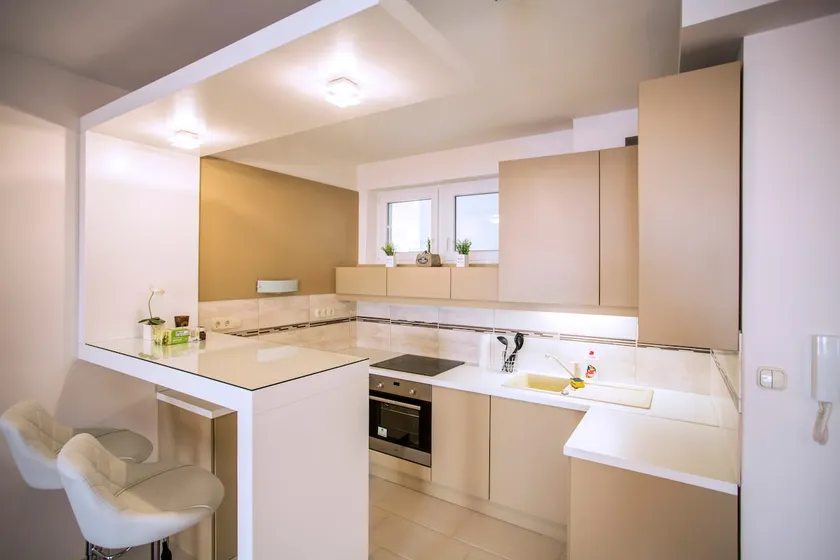 R36 Downtown Apartment - Image 1