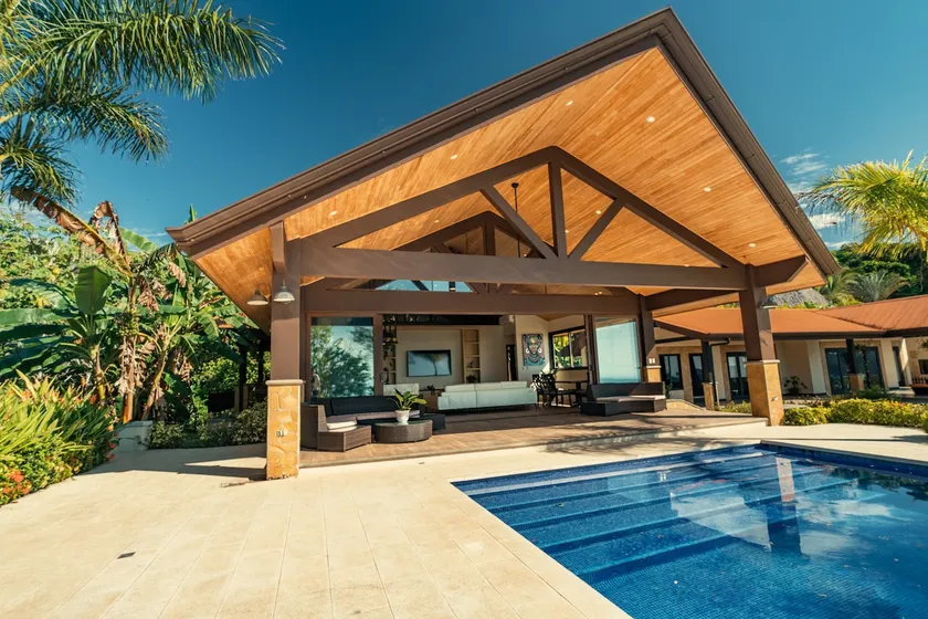 Villa Serendida | Ocean Views, With Pool & BBQ - Image 1