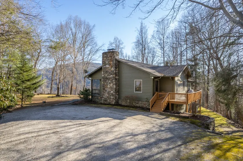 Hickory Nut Hideaway - Image 1