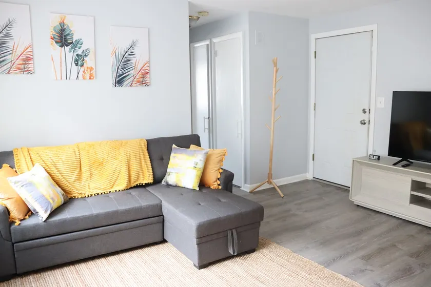 New Apt in Historic West End - Image 1