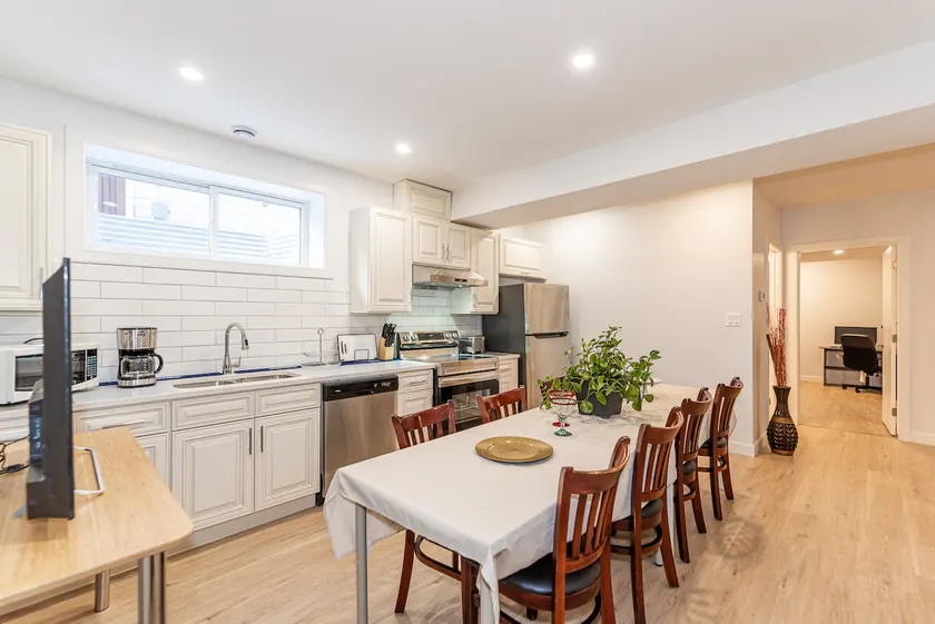 Super Discounted Rate 3-Bdrm Bsmt Suite near Whyte - Image 1