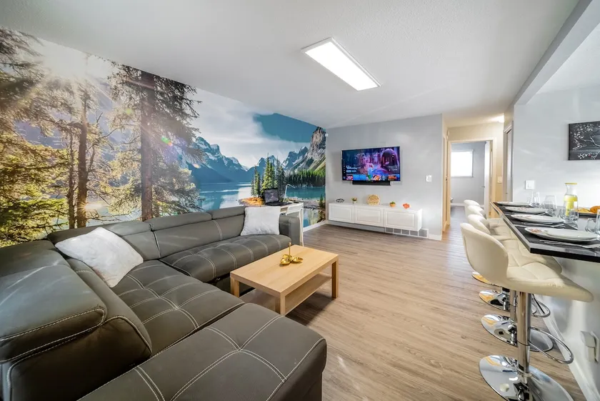 Banff-Themed King Size Retreat - Image 1