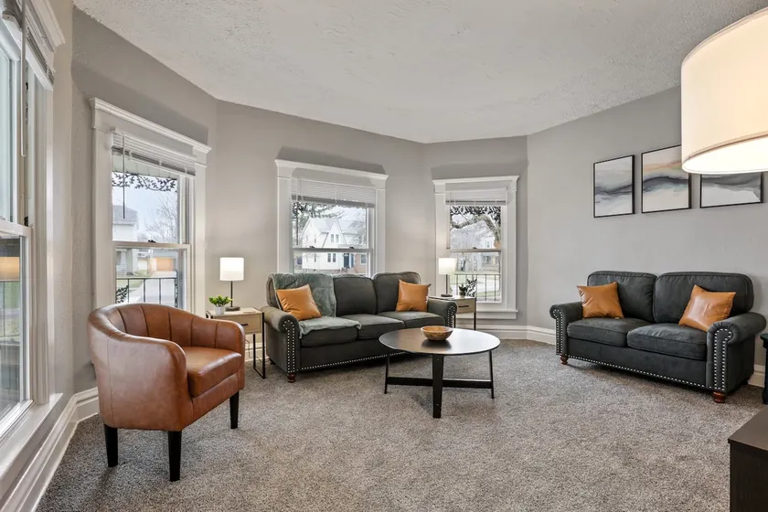 3 Bedroom Comfortable Family-Friendly Home - Image 1
