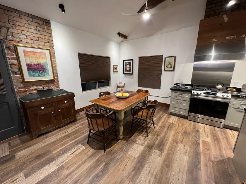 Studio in Historic Garfield Neighborhood - Image 1