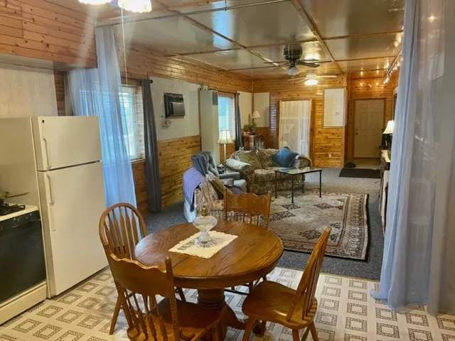 Twilight Suite with fenced in dog yard - Image 1