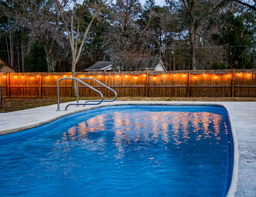 Charming 4-Bedroom House with Private Pool - Image 1