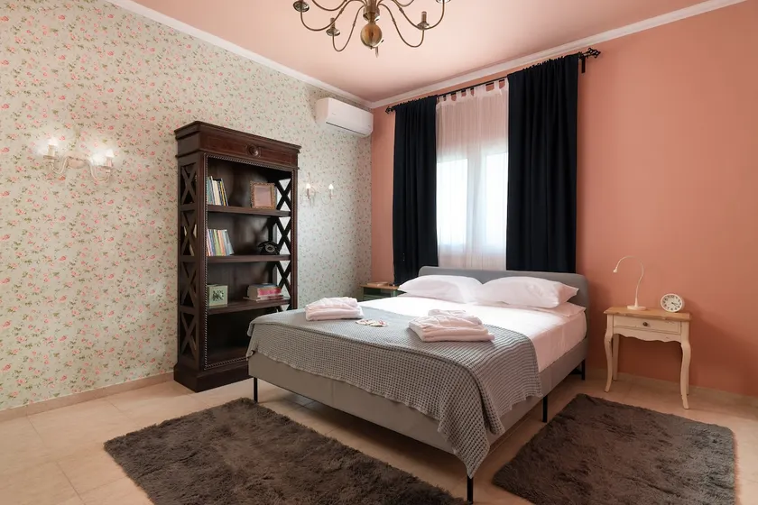 Villa 1st Floor - Image 1