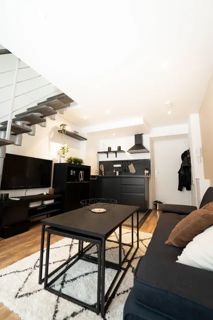 Modern 3 rooms, 50 m2. - Image 1