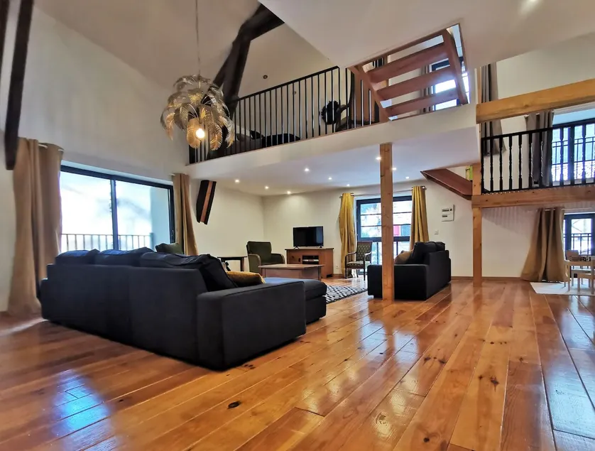 House for 12 people, Blesle - Image 1