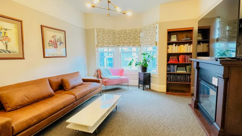 Entire 5BR Flat in Duboce Triangle, Natural Light! - Image 1