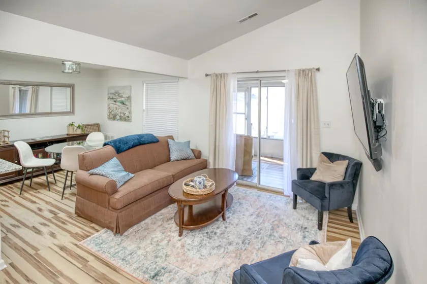 Williamsburg Retreat - Image 1