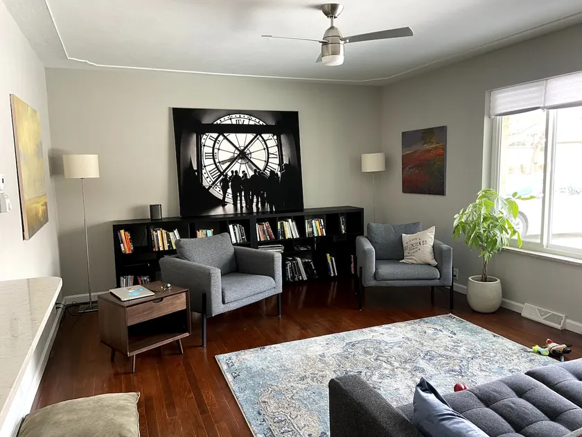 Mid Century Modern on Lincoln - Image 1
