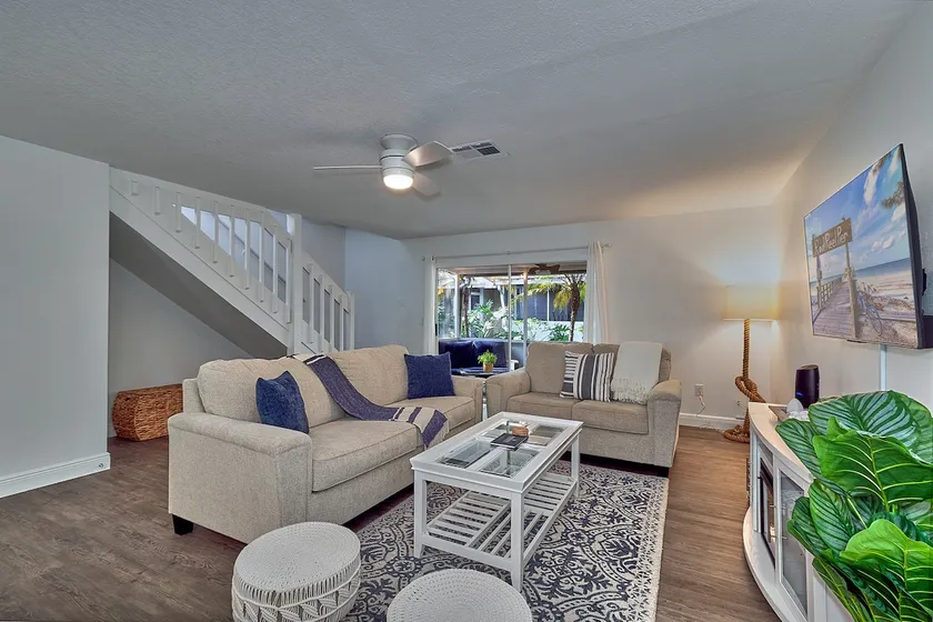 The Palm Harbor Cottage - Image 1